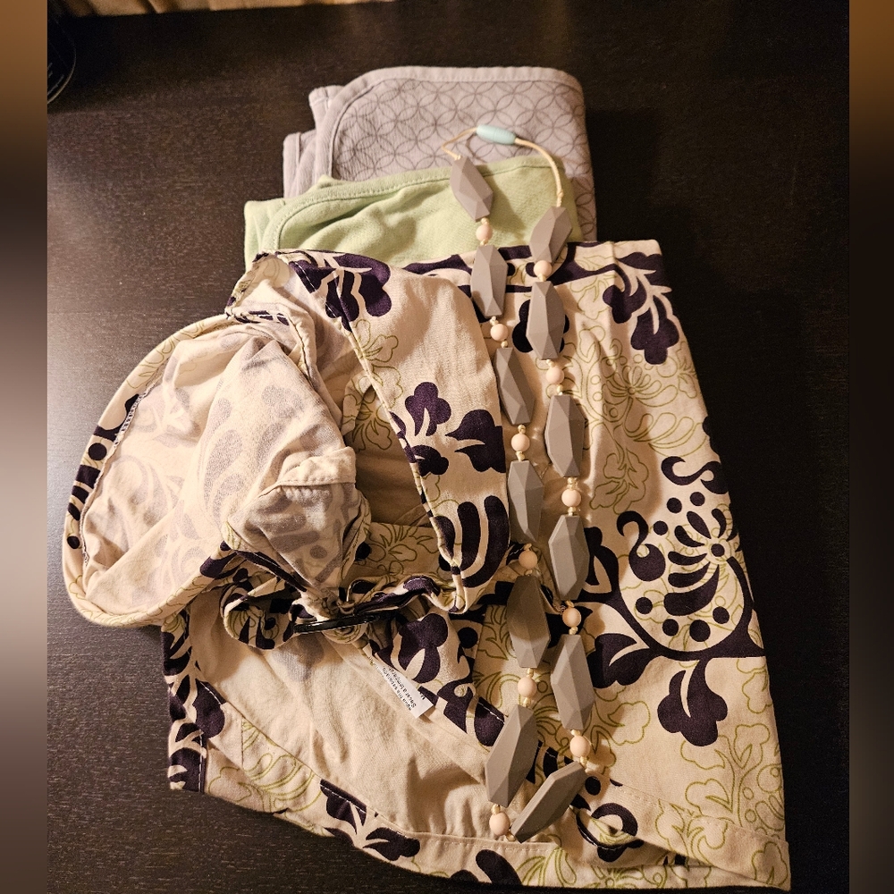 Nursing set of 4 items - 3 nursing covers + NWOT teething necklace